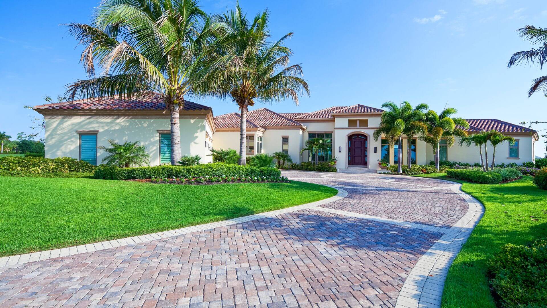 Florida home and pool area that benefits from routine maintenance and home watch